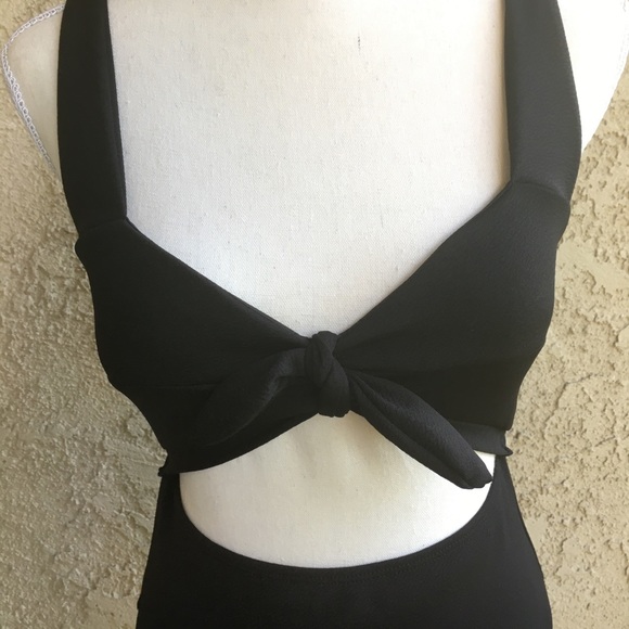 Summer Clearance: black one piece with cut outs - Picture 4 of 6